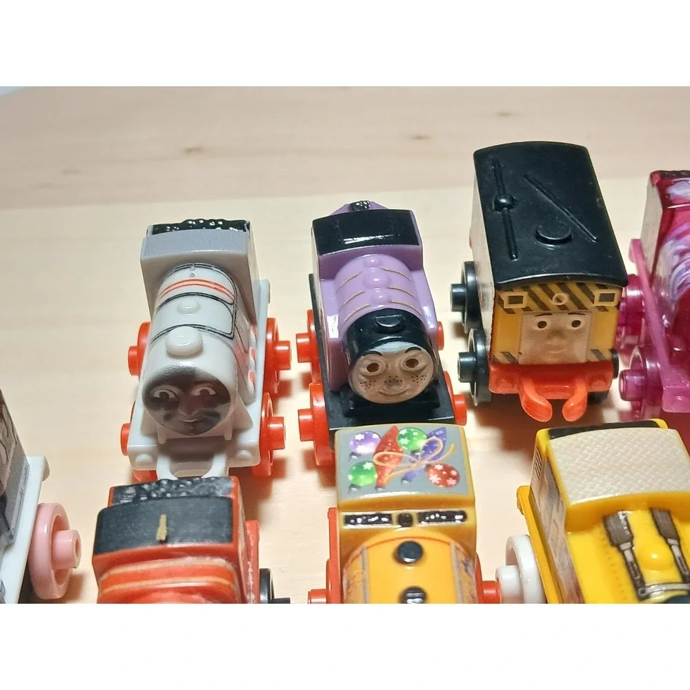 Thomas & Friends Mini Train Engines Lot, Multicolor
